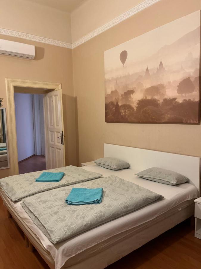 Appartamento Good Luck Budapest Esterno foto